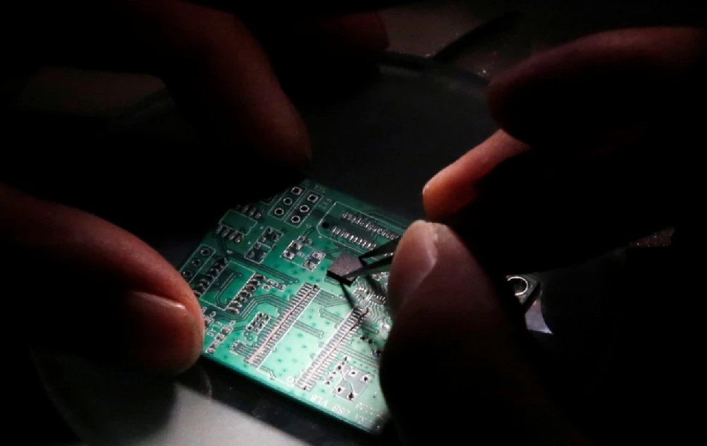 弘芯千億“芯騙”工程落幕 全民“大煉鋼鐵”的翻版