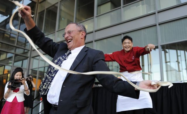 美国其中一所孔子学院开幕。