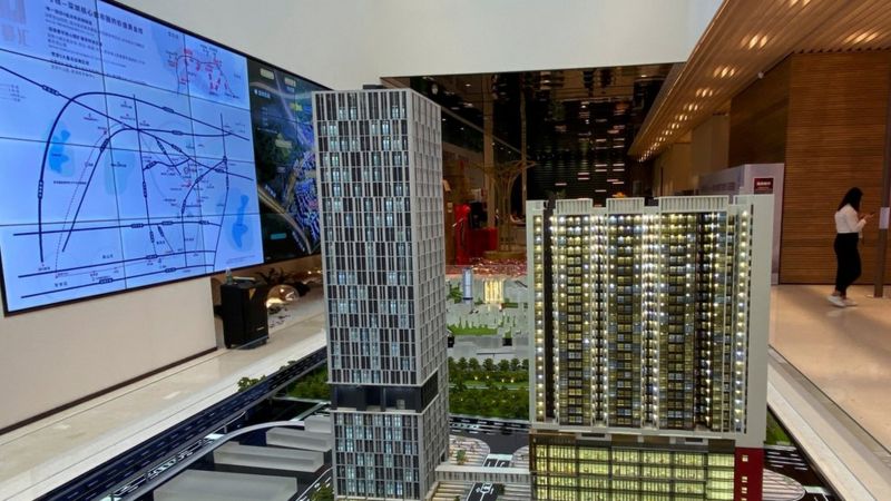 中国房地产“断供潮”：多地“烂尾楼”业主拒付房贷折射出的经济问题